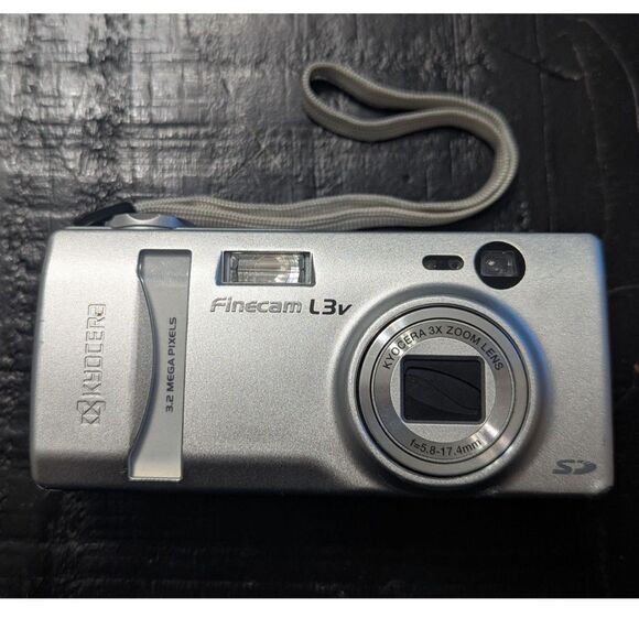 Kyocera Finecam L3v 3.2MP Digital Camera – Silver – For Parts/Repair with Case - Picture 1 of 8
